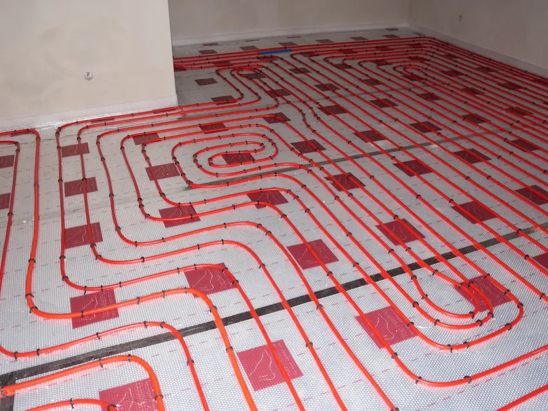 Cañería PEX de calefacción por piso instalada